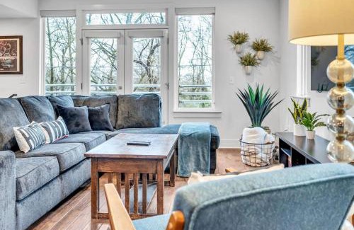 East Nashville House | Lux East Nash-Hot Tub & Rooftop Patio