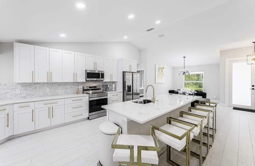 Central Naples House | Lux Fam Pool/Spa Pcklbl By Beach Private Home 8ppl