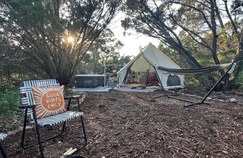 Canyon Lake RV Rental | Lux glamping getaway with private hot tub + pool