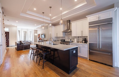 Stanton Park House | LUX Gorgeous House in DC 3 Bedrooms Private Garage