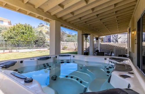 Santa Clarita House | Lux Haven with Movie Theater, Hot Tub, Office, and Grill NestNights