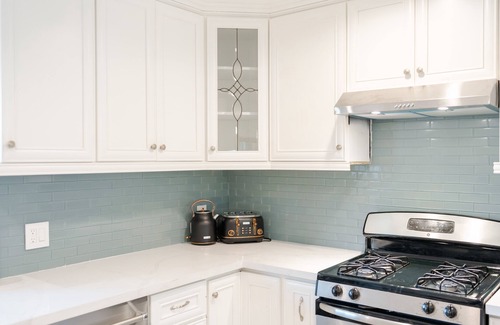 Garden Grove House | LUX Home mins 2 to Disney, Knott Berry & Beach - Game Room & Spacious Patio