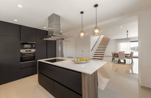 Leiria Villa | Lux House - Exclusive Retreat w/Pool & View