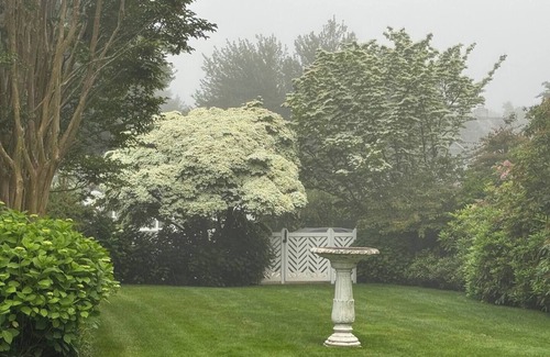 Village of East Hampton House | LUX KING Suite East Hampton Village Estate SOH