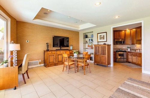Mystic Hills House | LUX LAGUNA BEACH POOL HOUSE , MINUTES TO MAIN BEACH