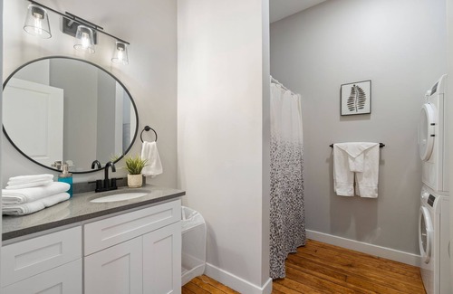 Federal Hill Apartment | Lux Loft Near Hospital, Schools, Restaurants | 1bd | Garage