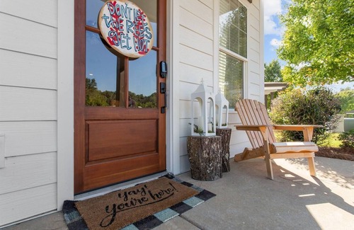 Oxford Cottage | Lux Oxford Cottage Vacation Getaway - Amazing Loca