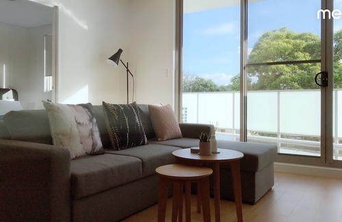 Asquith Apartment | Lux retreat/2Bd2Bth/Close to train/WiFi/Netflix/Washer/Dryer