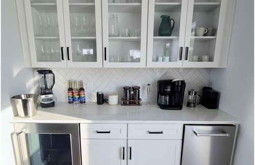 Corolla House | LUX Soundfront Home, Elevator, Pool, HotTub, Games, Renowned Currituck Club Access