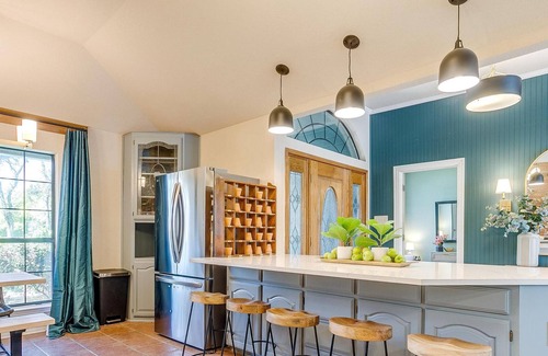 Fort Worth House | Lux Stay | Pool, Hot Tub & Firepit | Sleeps 19