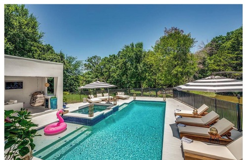 North Arlington House | Lux Stunning Mansion, Pool. Private, gated community, on pond.