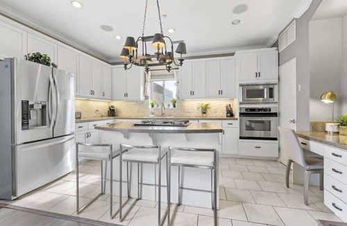Bankers Hill House | Lux Tri Level Home Rooftop Jacuzzi Jetliner Views