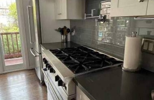 Lakeshore House | Lux Urban Oasis near SFSU/Airport/BART and shops