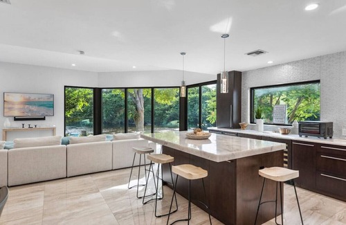 Birch Park Finger Streets Villa | Lux Villa with pool on the water w Beach Access