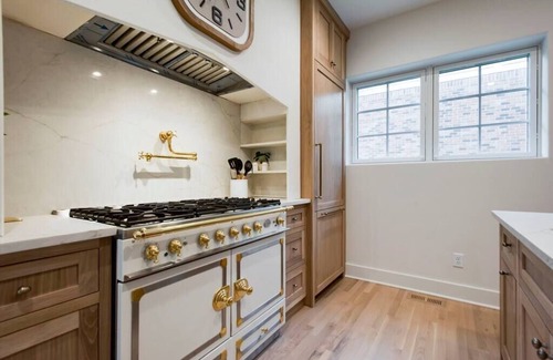 Nashville House | Lux West Nash Tudor, 4mi to DT, Sleeps 9