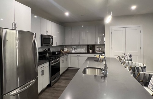Union Apartment | Luxe 1bedroom w/ balcony