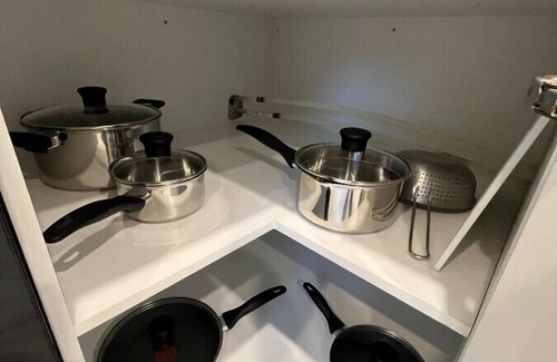 East Windsor Hotel | Luxe 2 bed in the Heart of it Walkerville!