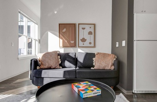 Assembly Square Apartment | Luxe 2B w/W/D, Gym, Rooftop. Steps from T stop by Blueground