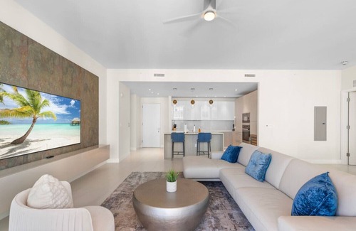 Singer Island Apartment | Luxe 2BR 2.5BA Ocean View Condo in Amrit Resort