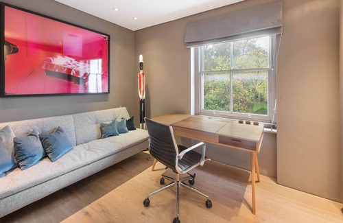 Colville House | Luxe 3 Bed Townhouse in the heart of Notting Hill