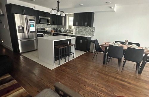Union City House | Luxe 3bd2bth Apt 15min to NYC parking/wsh.dry/crib/TVs