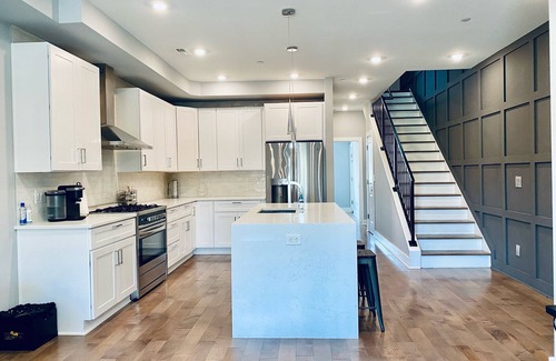 Northeast Condo | Luxe 3BDR Penthouse Rooftop TV+Capitol+Monument Views+Parking Free Cancellation