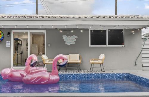 Flagami House | Luxe 4BR Miami Pool&near Airport