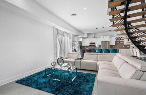 Riverside House | Luxe 5BR/4BA with Pool, Hot tub, & 5 Mins to Beach