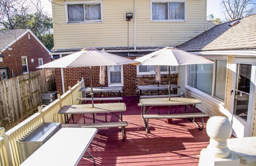 Detroit House | Luxe 7 bdr 4 Fullbath with Jacuzzi on West side Detroit