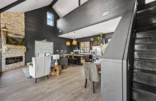 Sevierville Cabin | Luxe at Lake Haven - Pool, Hot Tub and Game Room!