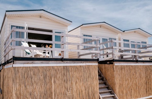 Wijk aan Zee Ski Chalet | Luxe beach lodges in Wijk aan Zee | Vakantie op het strand!