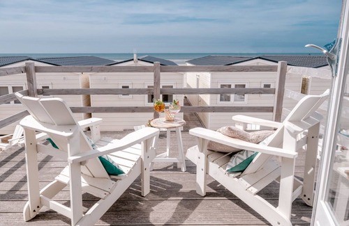 Wijk aan Zee Ski Chalet | Luxe beach lodges in Wijk aan Zee | Vakantie op het strand!