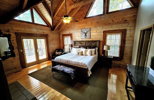 Cherry Log Cabin | Luxe Big Canoe Lodge - Blue Ridge - Mountain Views in charming Cherry Log