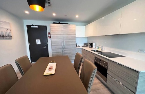 Hollywood Lakes Apartment | Luxe Costa Hollywood: Views, 1BR. Rooftop Pool