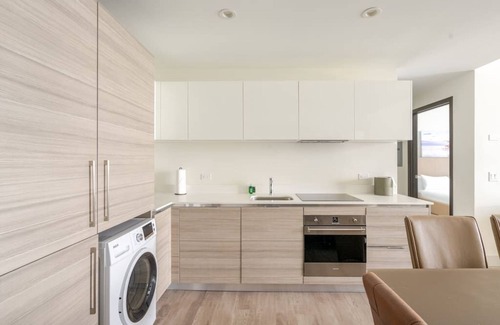 Hollywood Lakes Apartment | Luxe Costa Hollywood: Views, 1BR. Rooftop Pool