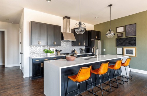 The Gulch House | LUXE-Cowboy Country-Private Rooftop with Hot Tub!