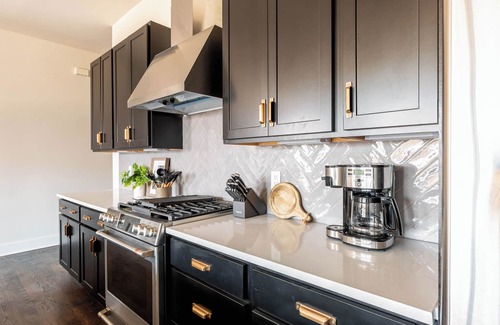 Edgehill Cottage | Luxe-cowboy Country-private Rooftop With Hot Tub!
