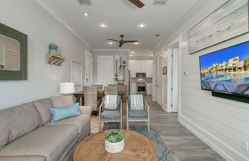 Cinnamon Shore Condo | Luxe & Cozy Condo for 4 w/Resort-Like Amenity Access@Cinnamon Shore!