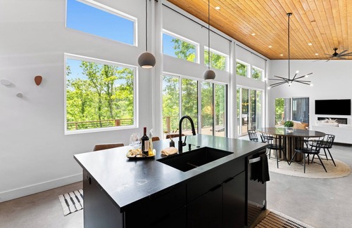 Weaverville House | Luxe Dual Retreats 6BR Sleeps 16 Hydro Pool + Hot Tubs + Cold Plunge