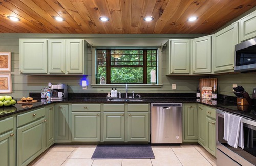 Sautee Nacoochee Cabin | Luxe Family Cabin w Hot Tub, Sauna, Game Room, & Fire Pit. Only 10 Min to Helen