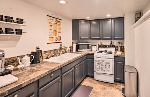 Southwest Colorado Springs Apartment | Luxe Garden-Level Apartment w/Sauna & Gym!