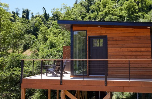 Canton Cabin | Luxe Glass Cabin + Hot Tub+ Mountain View +Hiking