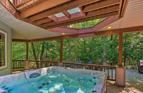 New Plymouth House | Luxe ‘Hideaway Ranch’ w/ Hot Tub on 40 Acres!
