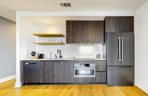 Rainey Street Historic District Condo | Luxe High Rise off of Rainey St.