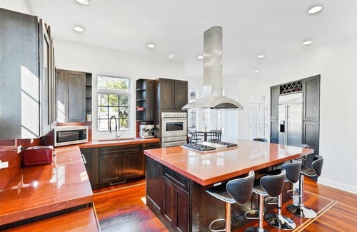 Skokie House | Luxe Home 20 min from Downtown Chicago ,heated indoor pool, Spa bath, tree house