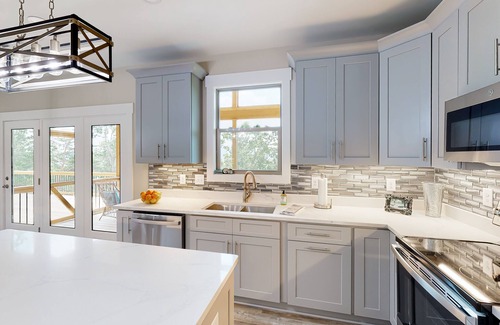 Waleska House | Luxe home with mountain views, hot tub, pool table, & washer/dryer