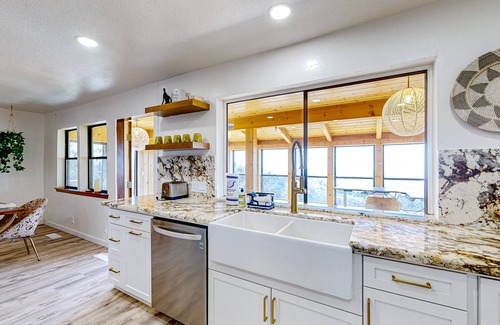 Auberry House | Luxe home with private indoor pool, sauna & expansive views