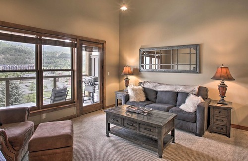 Kellogg Condo | Luxe Kellogg Couples Retreat: 1 Mile to Skiing!