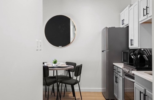 Charlotte Apartment | Luxe King 2BR Suite in South End Charlotte!