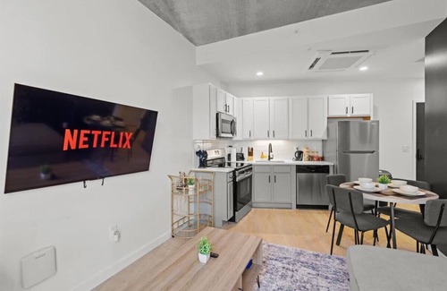 Charlotte Apartment | Luxe King 2BR Suite in South End Charlotte!